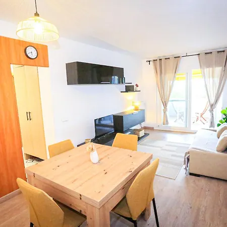Litoral - Millet 2 9 Only Families (adults Only) Cambrils