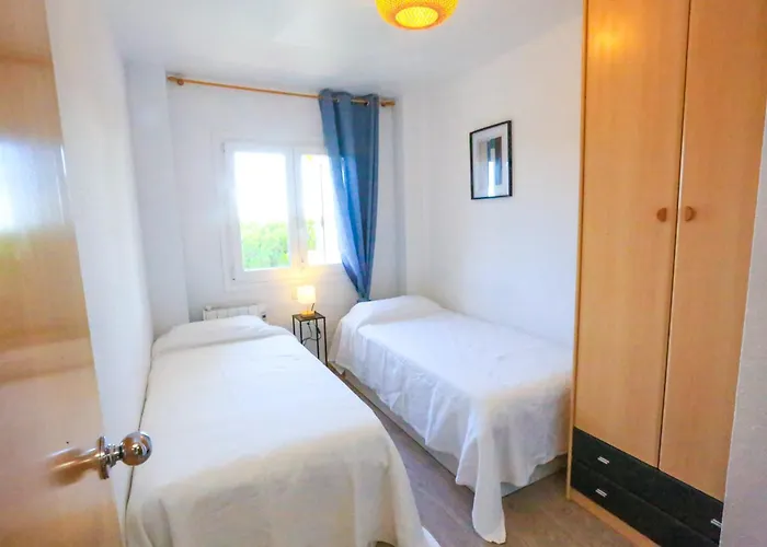 Litoral - Millet 2 9 Only Families (adults Only) Cambrils
